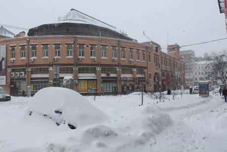Біля Бесарабського ринку. Фото Оксани Коваленко, УП