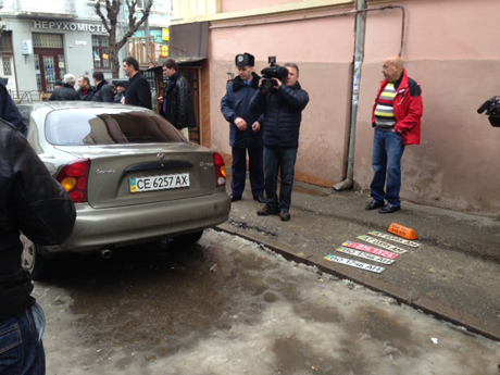 Яценюк разоблачил слежку за собой в Черновцах. Фото пресс-службы Батькивщины